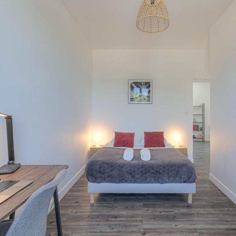 Le Pipet - T2 avec terrasse, vue, à deux pas du théâtre antique - Appartement 1 Chambre - 18