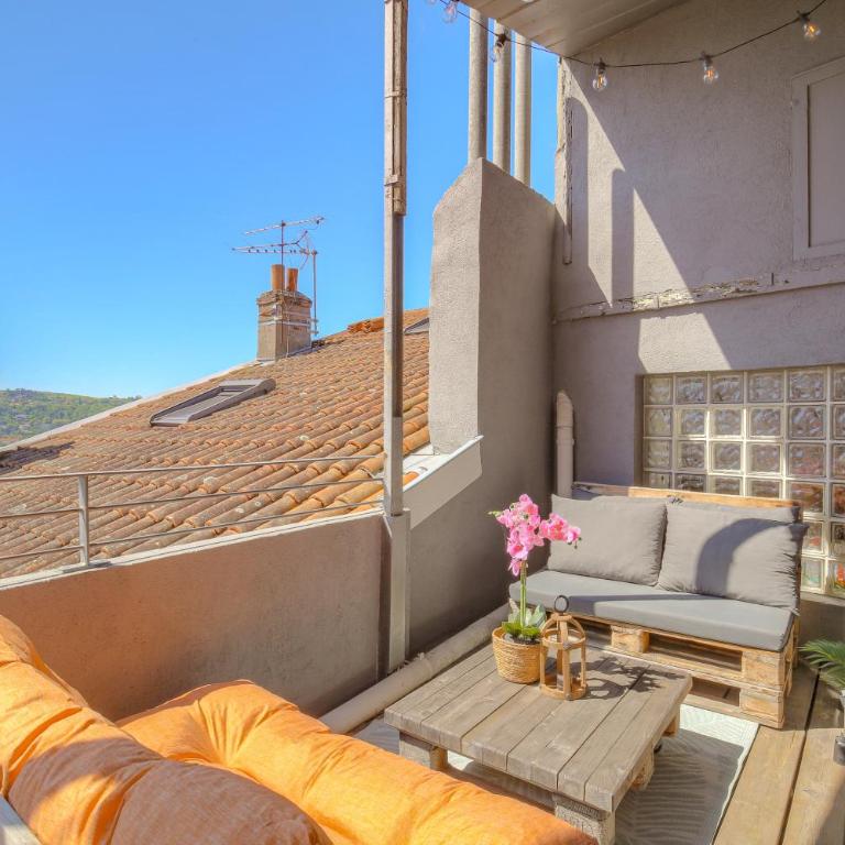 Le Pipet - T2 avec terrasse, vue, à deux pas du théâtre antique - Appartement 1 Chambre - 37