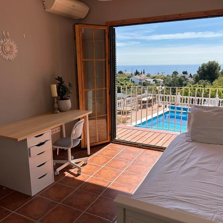 Villa Aroha - Huge Villa, Sea Views & 2 pools - Villa - 11