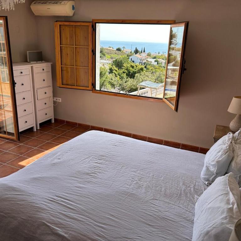 Villa Aroha - Huge Villa, Sea Views & 2 pools - Villa - 20