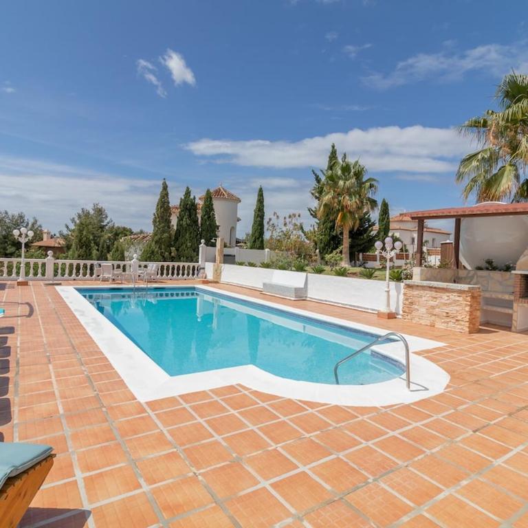 Villa Aroha - Huge Villa, Sea Views & 2 pools - Villa - 54