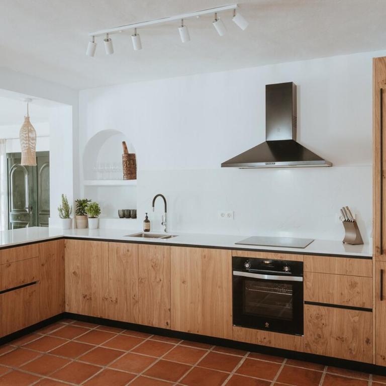 Villa Aroha - Huge Villa, Sea Views & 2 pools - Villa - 12
