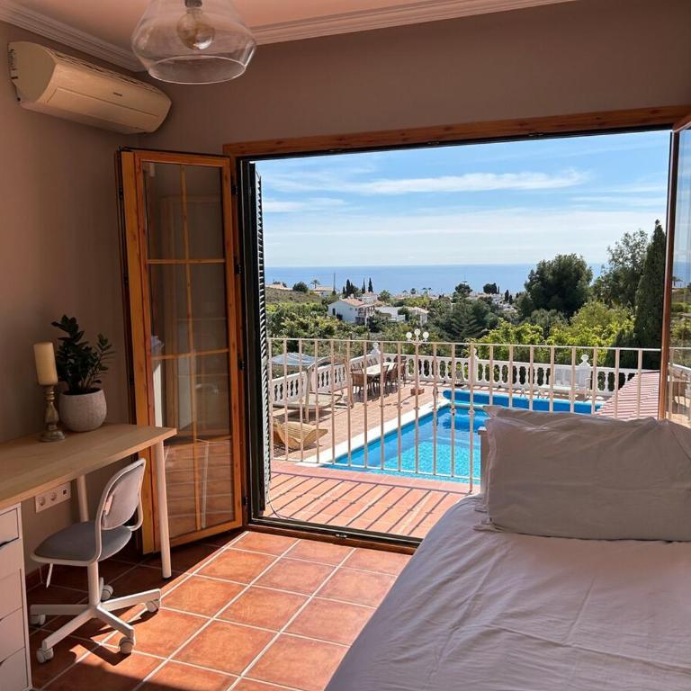 Villa Aroha - Huge Villa, Sea Views & 2 pools - Villa - 74