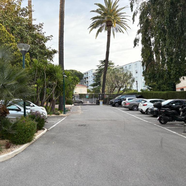 Appartement vue & front de mer, piscines, 55M2 2Pièces - Apartment mit 1 Schlafzimmer - 42