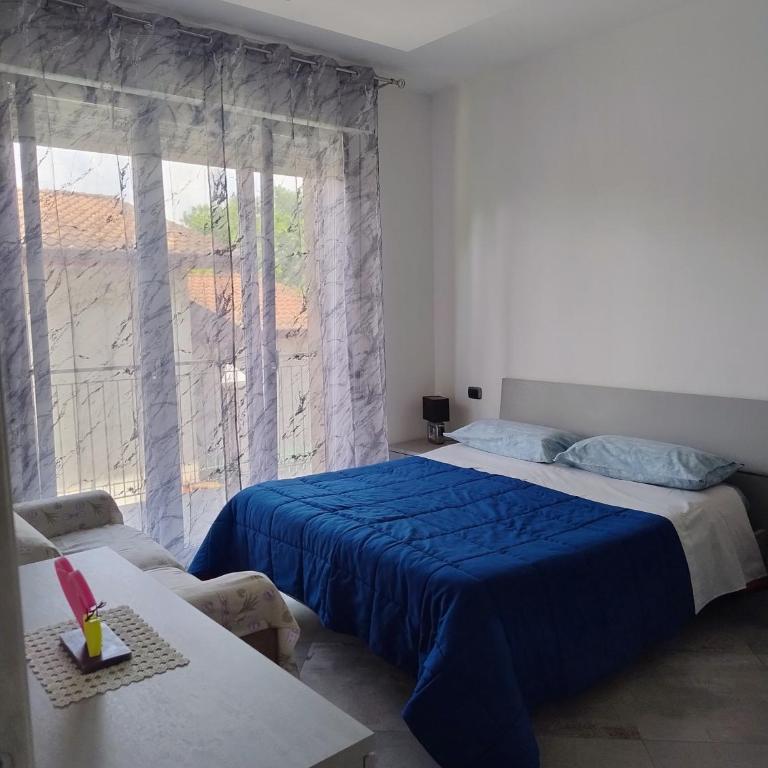 5 Terre Italian Delight Red - One-Bedroom Apartment - 9