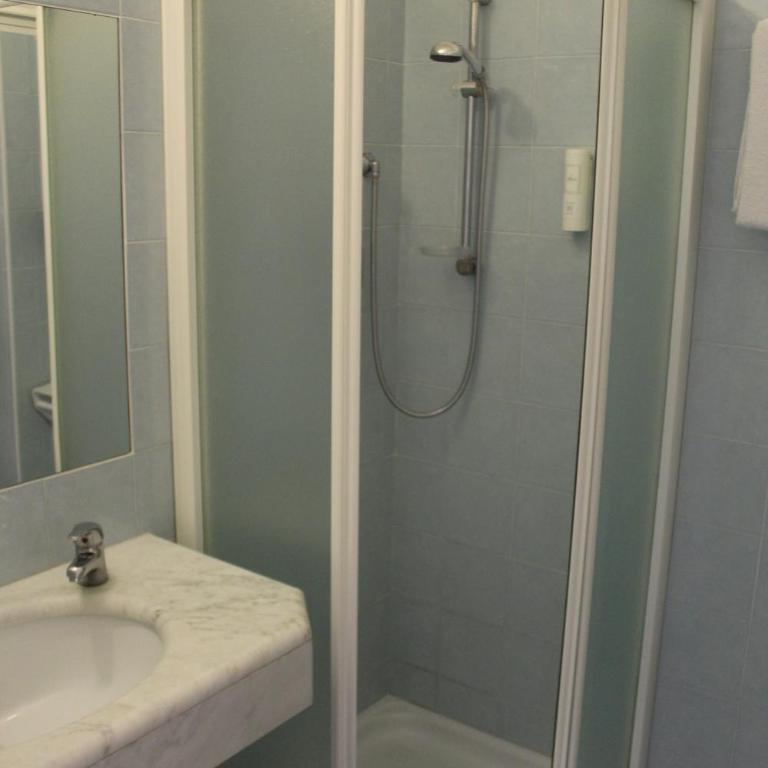 Hotel Paris - Doppelzimmer mit Balkon - 1