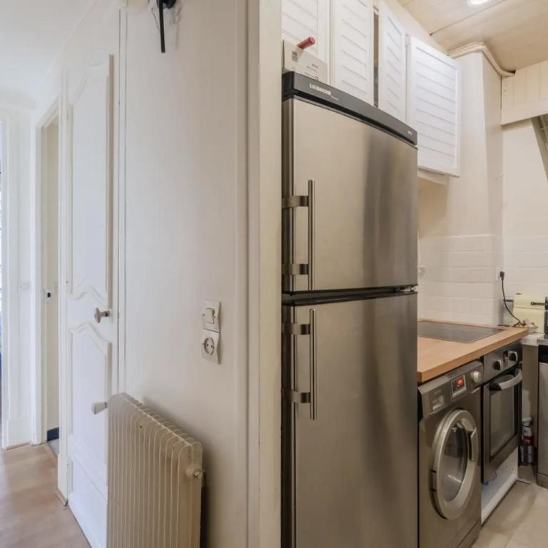Appartement parisien baigné de soleil - Appartement 1 Chambre - 10