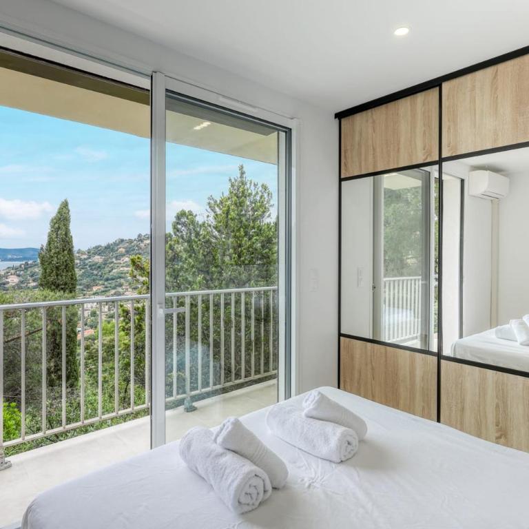 Renovated 1-bedroom apartment with sea view and large balcony Aiguebelle - Appartamento con 1 Camera da Letto e Vista Mare - 4