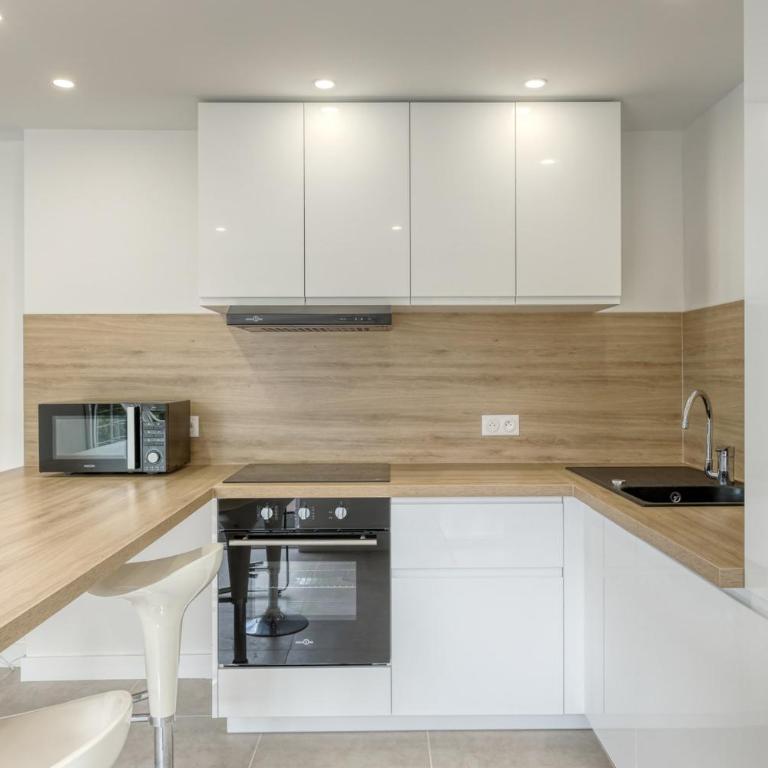 Renovated 1-bedroom apartment with sea view and large balcony Aiguebelle - Appartamento con 1 Camera da Letto e Vista Mare - 7