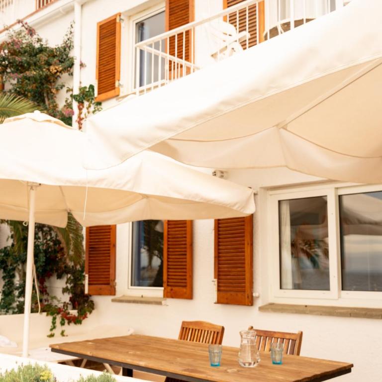 Santa Llucia Apartaments - Apartamento de 2 dormitorios con terraza y vistas al mar - 3