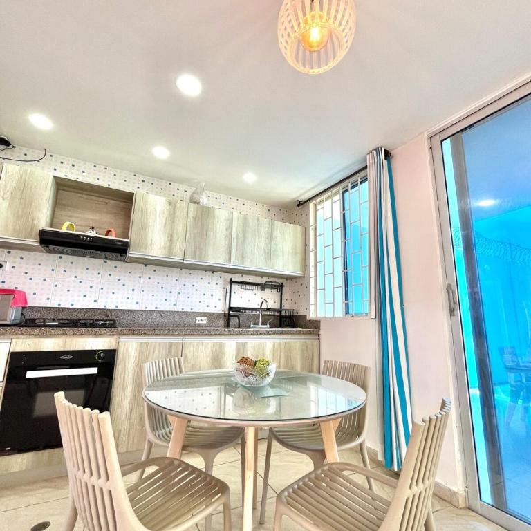 Beachfront Cabin with Private Pool - Villa - 16