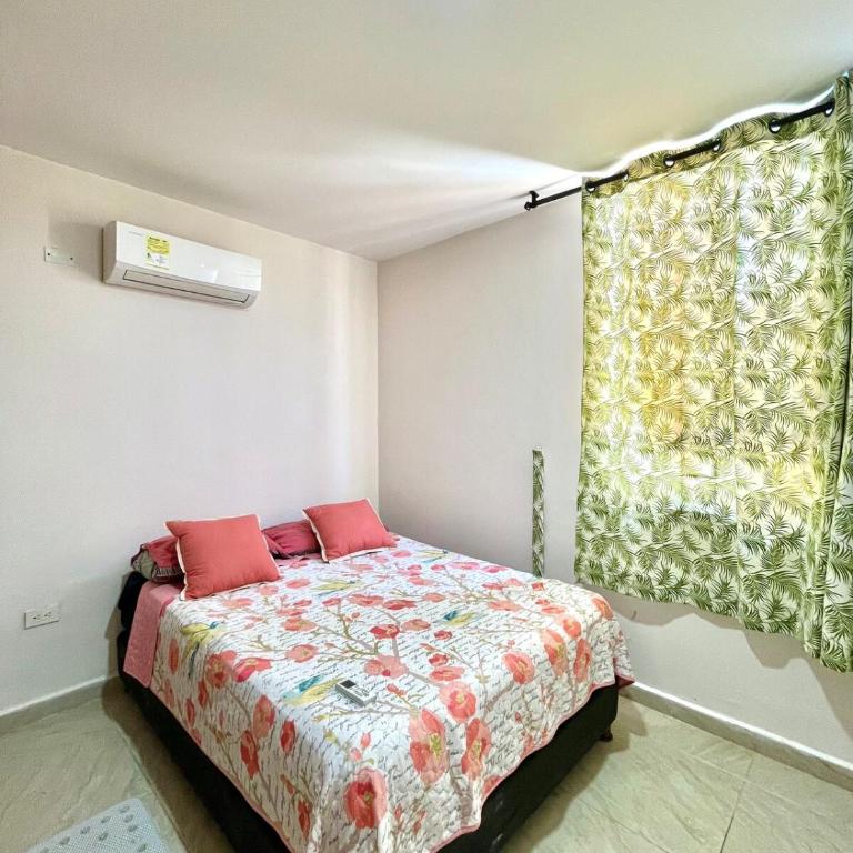 Beachfront Cabin with Private Pool - Villa - 32