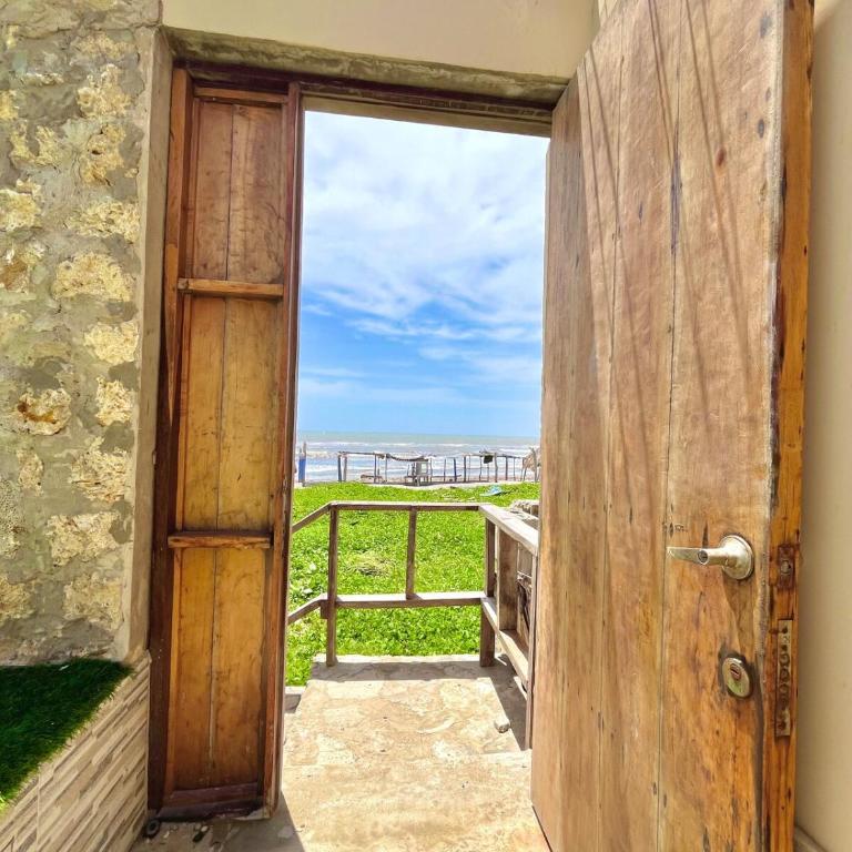 Beachfront Cabin with Private Pool - Villa - 48