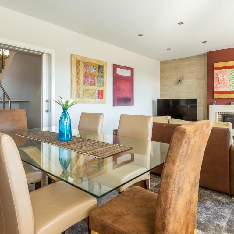Villa Bernia by Abahana Villas - Villa - 9