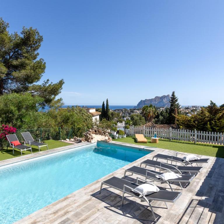 Villa Bernia by Abahana Villas - Villa - 2