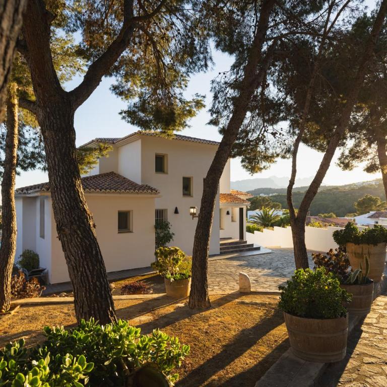 Villa Bernia by Abahana Villas - Villa - 23