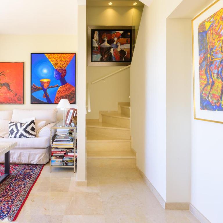 Elviria Hills Penthouse - Idyllic Golf & Sea View Oasis in Marbella - Apartamento de 3 dormitorios con vistas al mar - 12
