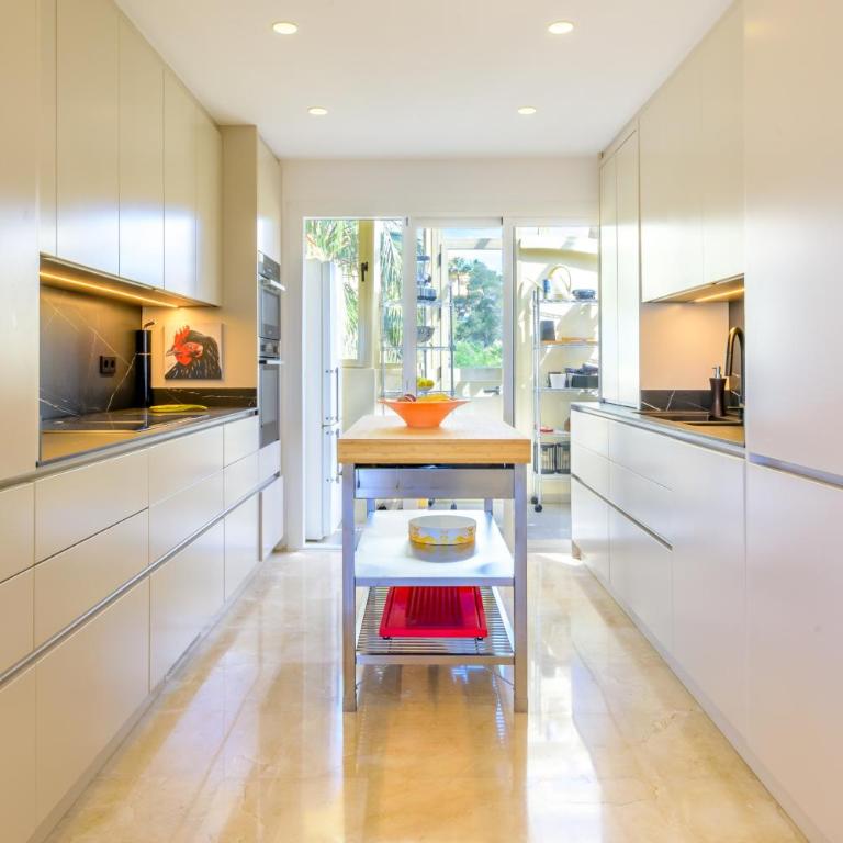 Elviria Hills Penthouse - Idyllic Golf & Sea View Oasis in Marbella - Apartamento de 3 dormitorios con vistas al mar - 8