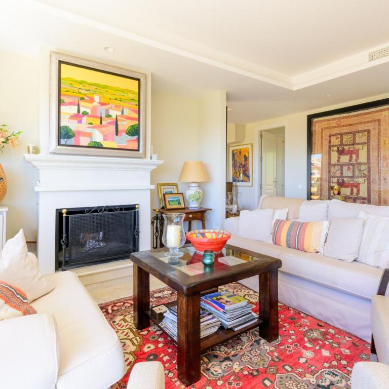 Elviria Hills Penthouse - Idyllic Golf & Sea View Oasis in Marbella - Apartamento de 3 dormitorios con vistas al mar - 10