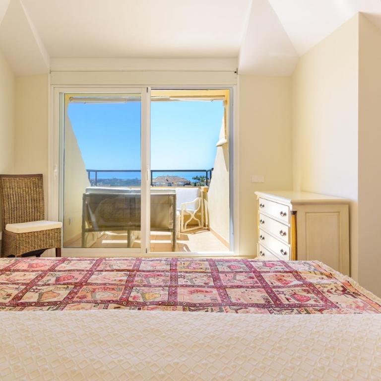 Elviria Hills Penthouse - Idyllic Golf & Sea View Oasis in Marbella - Apartamento de 3 dormitorios con vistas al mar - 14