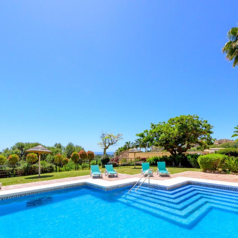 Elviria Hills Penthouse - Idyllic Golf & Sea View Oasis in Marbella - Apartamento de 3 dormitorios con vistas al mar - 4