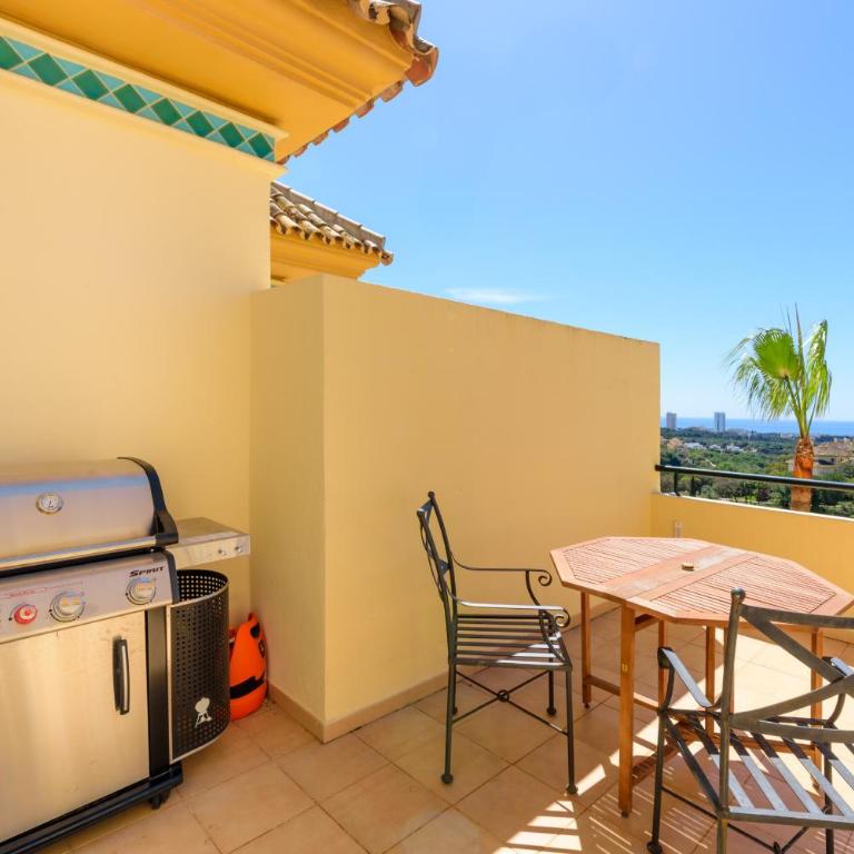 Elviria Hills Penthouse - Idyllic Golf & Sea View Oasis in Marbella - Apartamento de 3 dormitorios con vistas al mar - 27