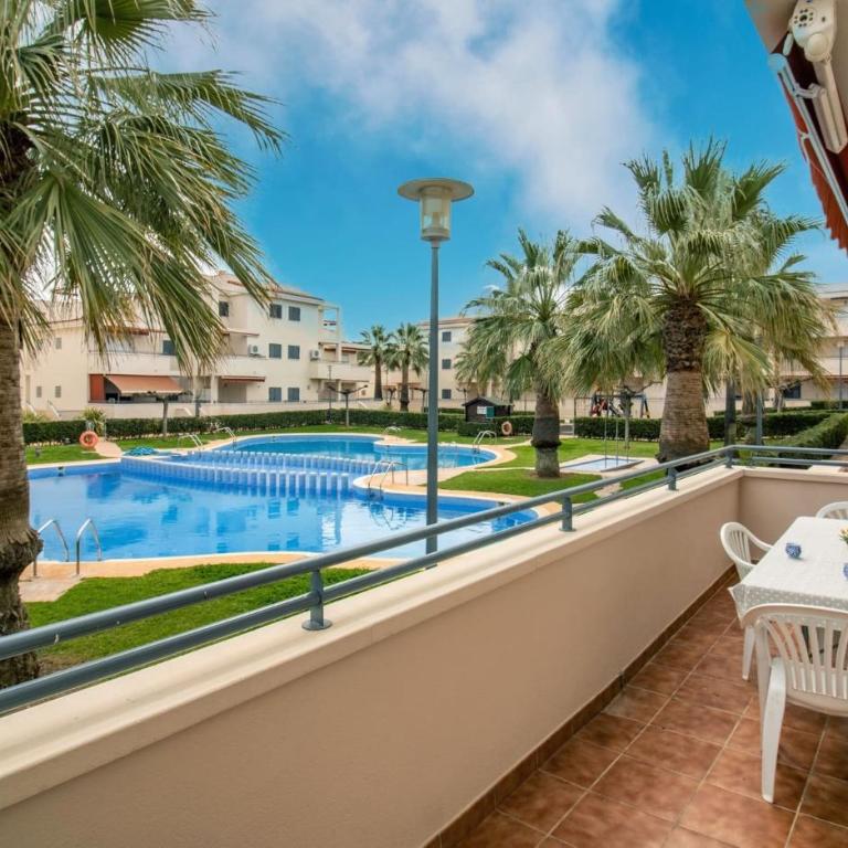 Las Arenas Bajo frente a la piscina ALBERT VILLAS - Apartamento con vistas a la piscina - 3
