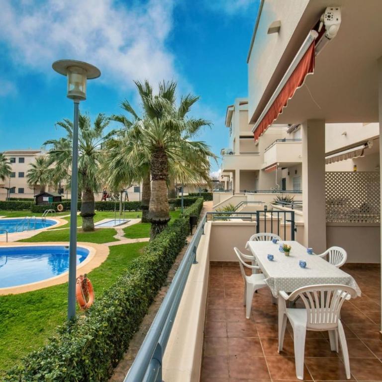 Las Arenas Bajo frente a la piscina ALBERT VILLAS - Apartamento con vistas a la piscina - 1