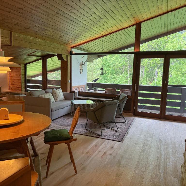 "Drei Buben" - Moderne Ferienwohnung in St Martin bei Lofer, NEU ab Sommer 2025 - Apartment mit 2 Schlafzimmern - 6