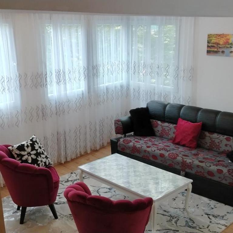 Private 4 Person House Private Garden Free Parking,3 Min Drive to Baščaršija, Old Town Sarajevo - Two-Bedroom Apartment - 9