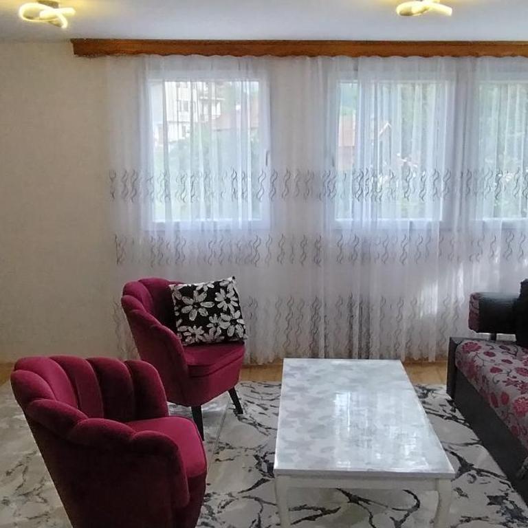 Private 4 Person House Private Garden Free Parking,3 Min Drive to Baščaršija, Old Town Sarajevo - Two-Bedroom Apartment - 11