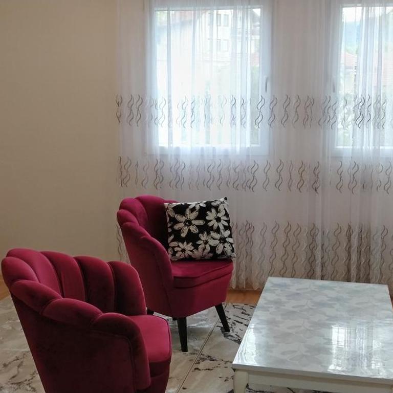 Private 4 Person House Private Garden Free Parking,3 Min Drive to Baščaršija, Old Town Sarajevo - Two-Bedroom Apartment - 14