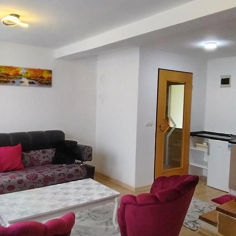 Private 4 Person House Private Garden Free Parking,3 Min Drive to Baščaršija, Old Town Sarajevo - Two-Bedroom Apartment - 18