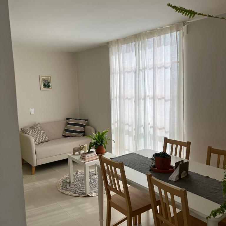 Un apartamento cálido y céntrico rodeado de jardines - Apartamento de 3 dormitorios - 10