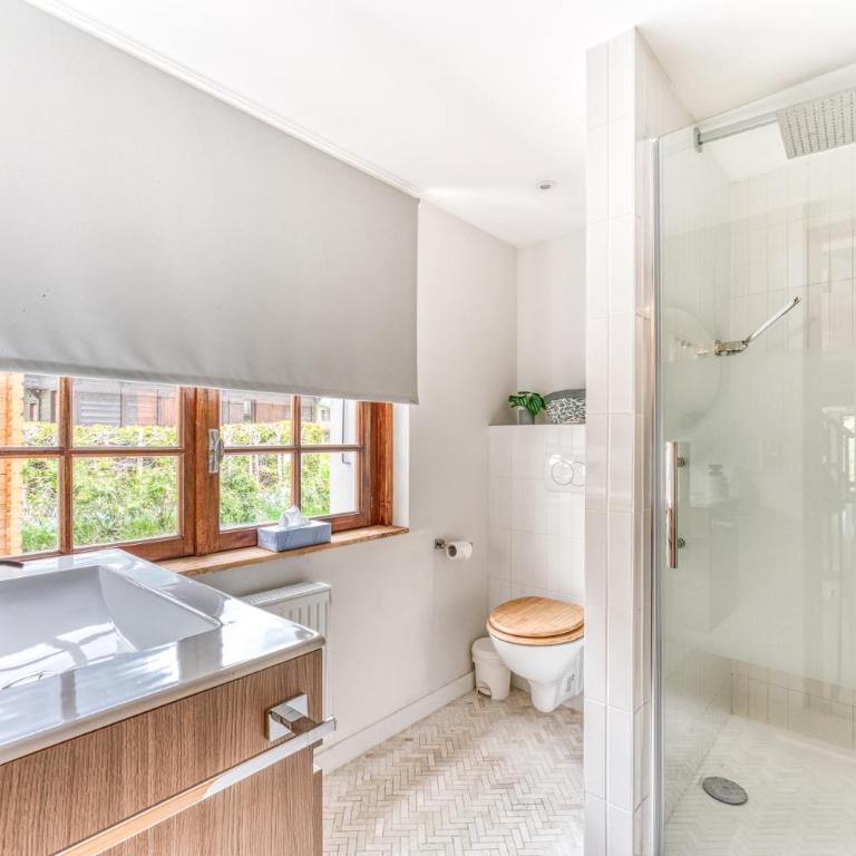Appartement de Luxe avec Jacuzzi, Vue Montagne et Jardin - Maisonette - 5