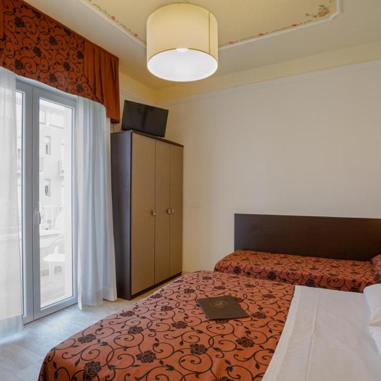 Hotel Rosa Maria Elite - Camera Familiare con Vista Mare Laterale - 6