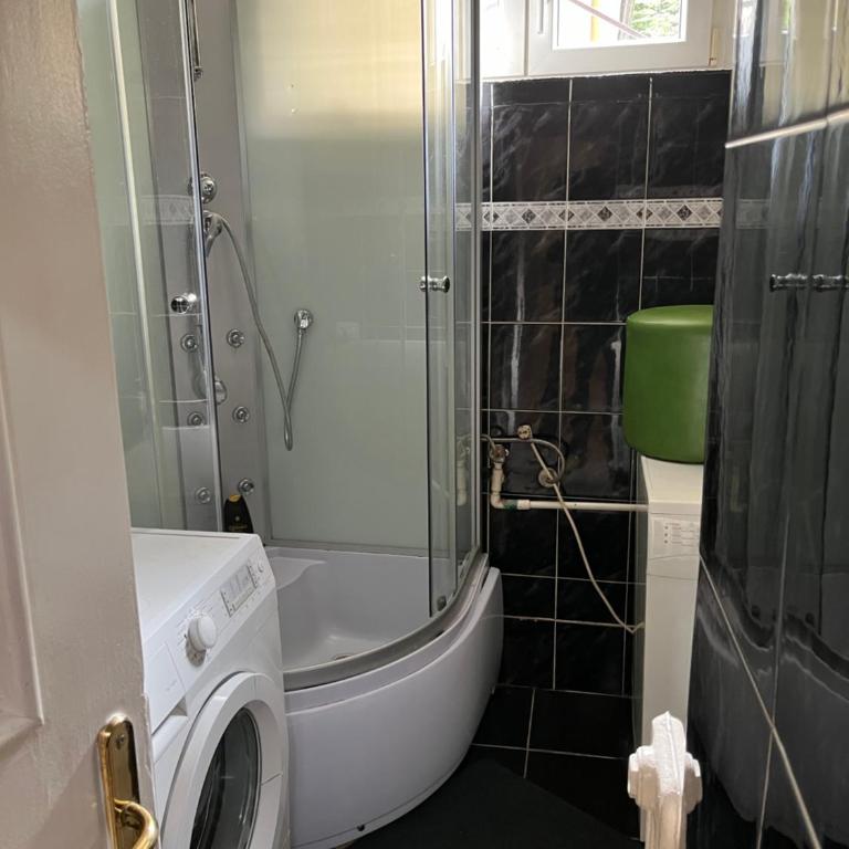 STAN dve spavaće sobe - Apartman sa 2 Spavaće Sobe - 11