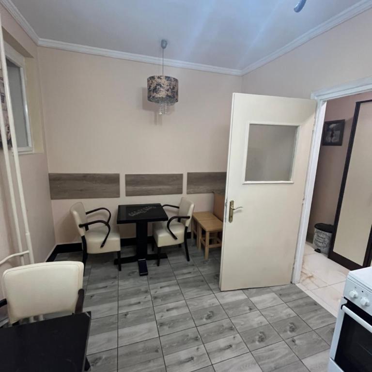 STAN dve spavaće sobe - Apartman sa 2 Spavaće Sobe - 13
