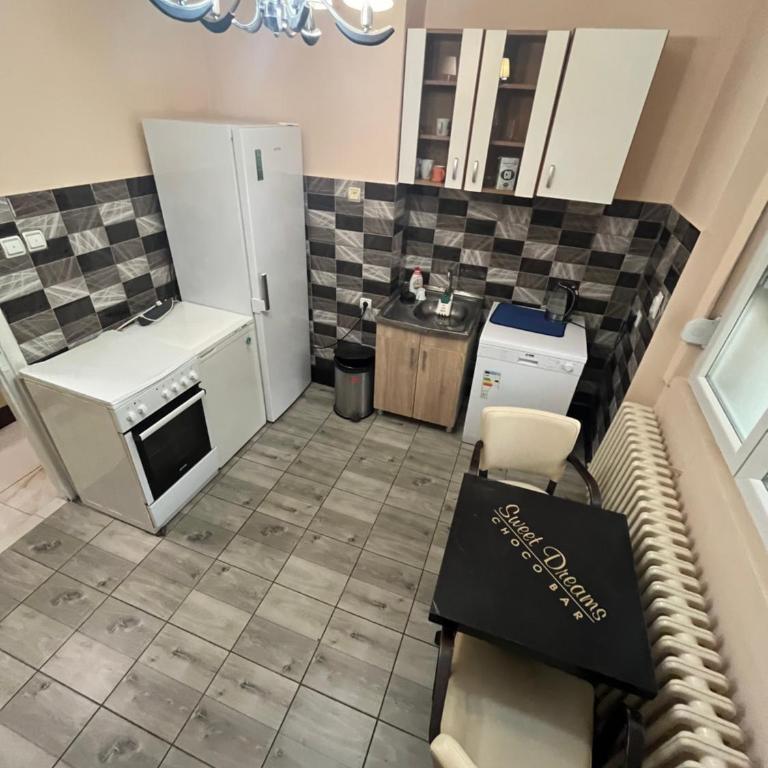 STAN dve spavaće sobe - Apartman sa 2 Spavaće Sobe - 12