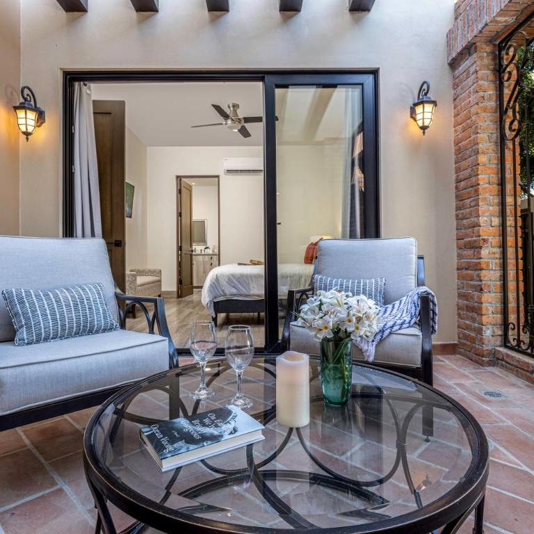 Deluxe Ground Floor 3 BR Sleeps 8 with Resort Amenities - Apartamento - 6