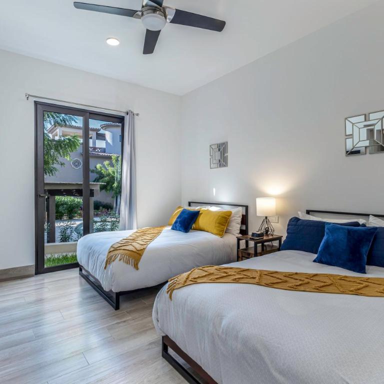 Deluxe Ground Floor 3 BR Sleeps 8 with Resort Amenities - Apartamento - 15