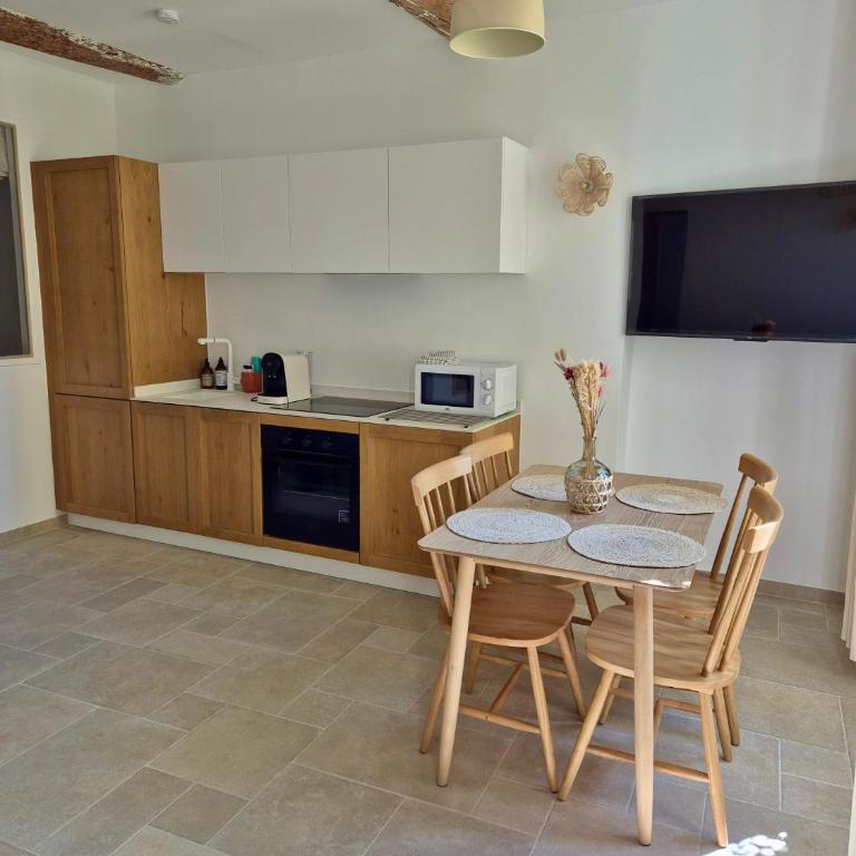 Les Appartements de la rue Vial - Two-Bedroom Apartment - 3