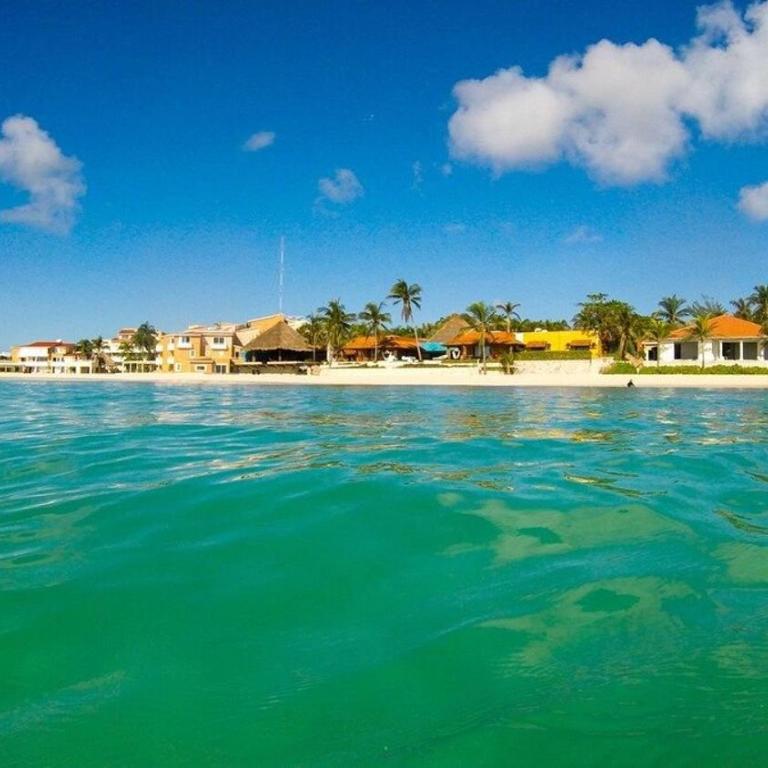 Magnificent Villa one block from Playacar beach - One-Bedroom Apartment - 5