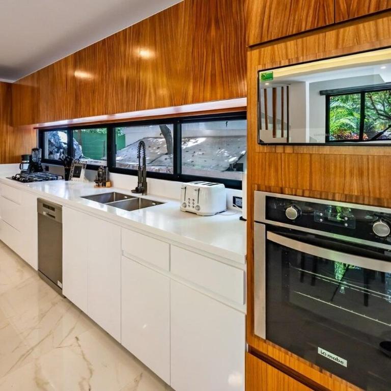 Magnificent Villa one block from Playacar beach - One-Bedroom Apartment - 15