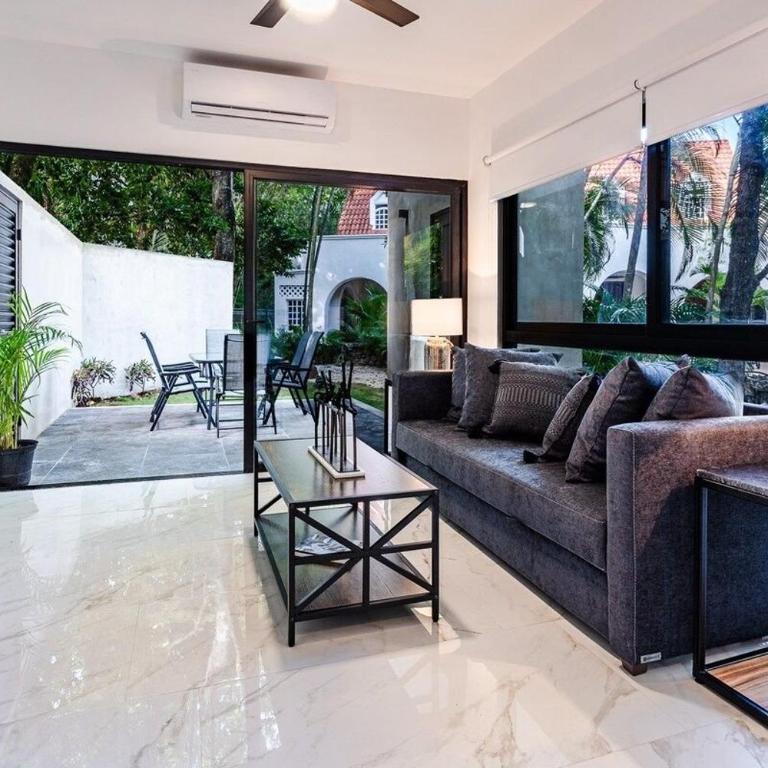 Magnificent Villa one block from Playacar beach - One-Bedroom Apartment - 42