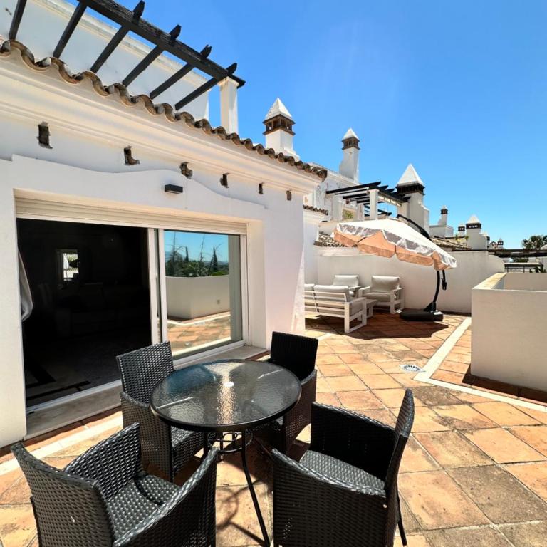 Duplex-penthouse with stunning panoramic view - Suite with Mountain View - 29