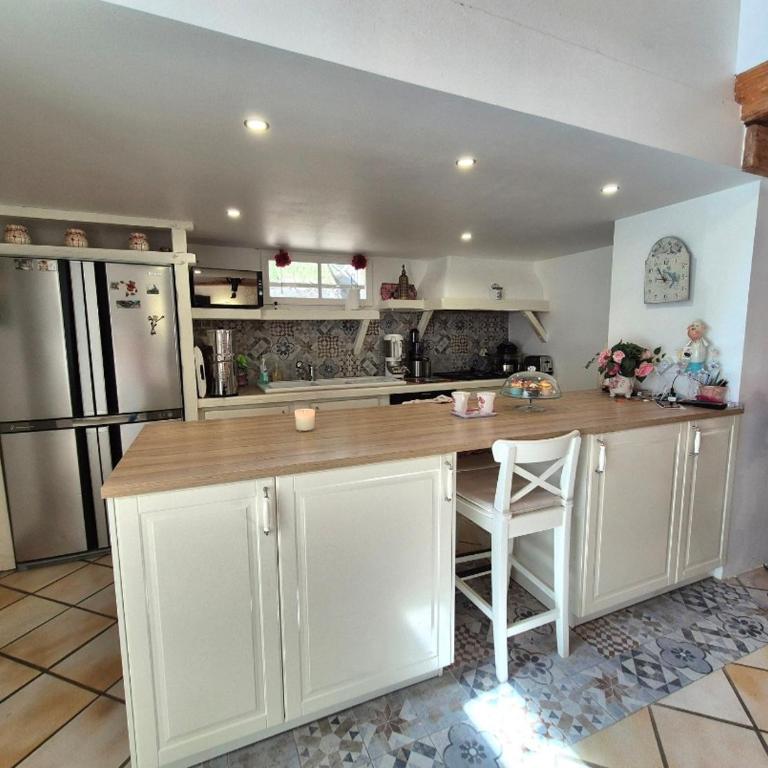 La Bergerie, maison T3 avec Piscine - Two-Bedroom House - 4