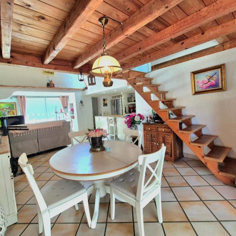 La Bergerie, maison T3 avec Piscine - Two-Bedroom House - 12