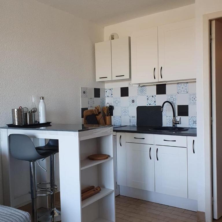 Charmant 2 pièces, Vue sur Mer - Proche Plage - Apartamento de 1 dormitorio - 12