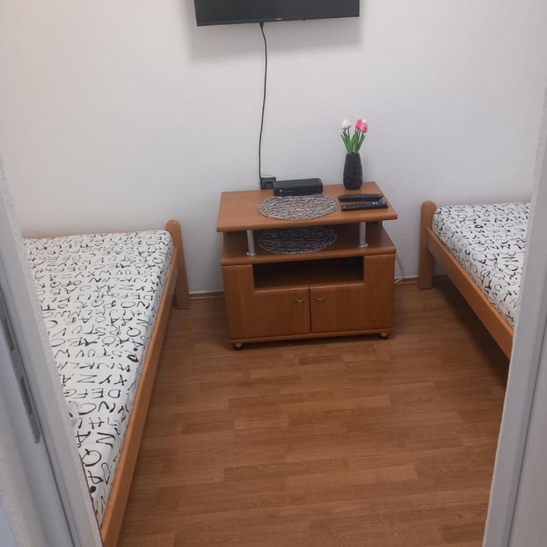 Apartman Dzinic - One-Bedroom Apartment - 5